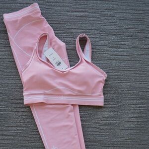 ALO Yoga Pink Sports Bra and Leggings set